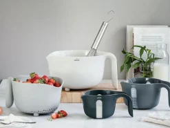 Bol, passoire et pots mesureurs ensemble 4 pièces Lacor
