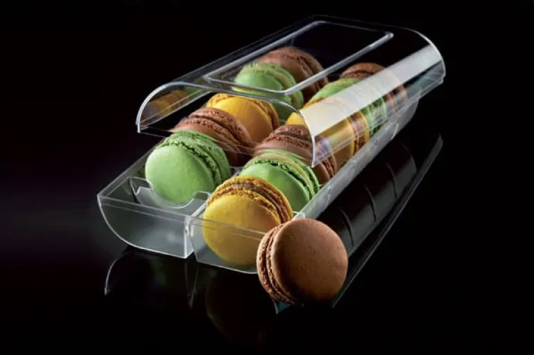 Boîte à macarons Macado fuchsia pour 12 macarons Silikomart