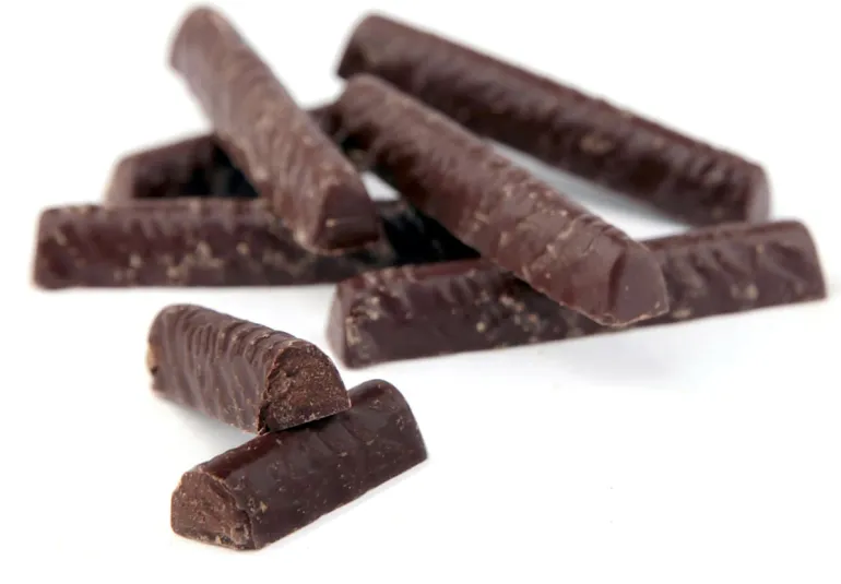 Bâtons de chocolat noir 50% fourré café 15 bâtons DDM proche Villars