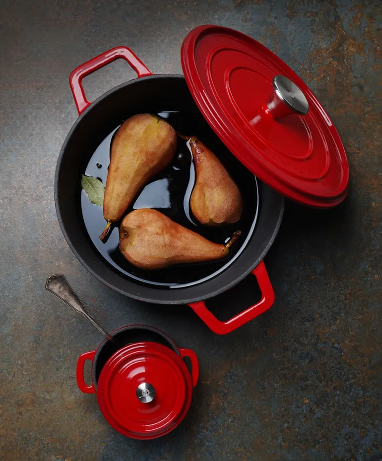Cocotte ovale en fonte rouge 36,5 x 29 cm Hendi