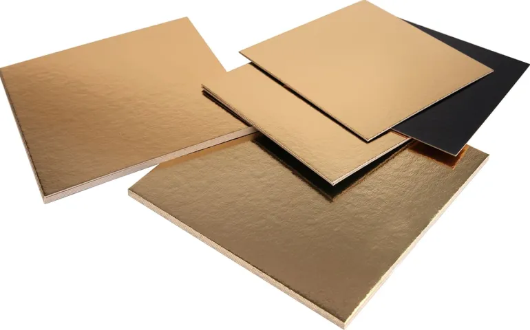 Lot 15 supports carton carré or et noir 20, 24, 28 cm Meilleur du Chef