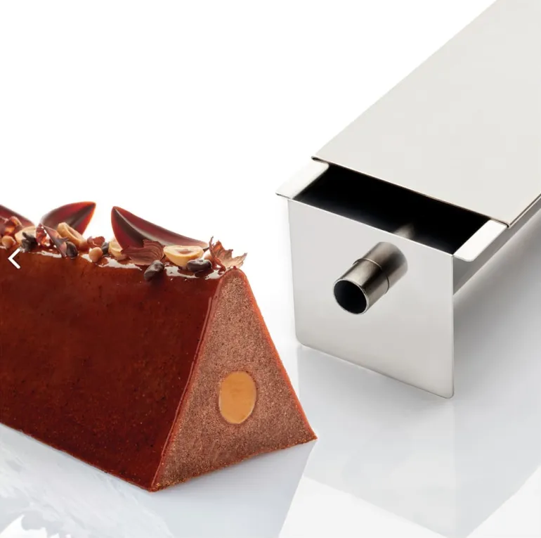 Moule à cake inox triangle avec insert tube 8,2 x 25 x ht 8 cm Martellato