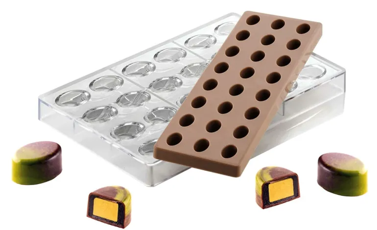 Moule chocolat avec insert 24 ovales 3,3 x 2,3 cm Silikomart