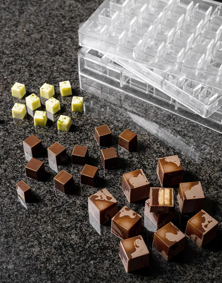 Moule chocolat cube 3 x 3 cm Pavoni
