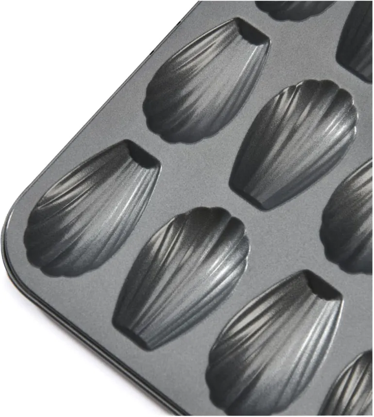Moule à madeleine 12 empreintes 25,5 x 20 cm De Buyer
