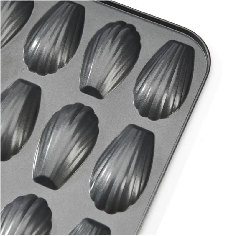Moule à madeleine 12 empreintes 25,5 x 20 cm De Buyer