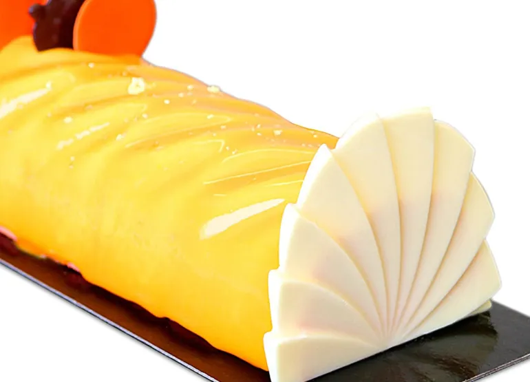 Moule pour embout de bûche forme paon