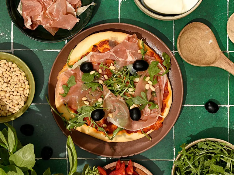 Plaque à pizza en fer blanc Ø 34 cm Gobel