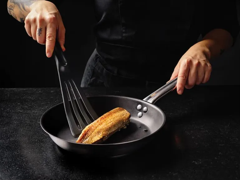 Spatule ajourée Pelton Exoglass® Coloris: gris Matfer